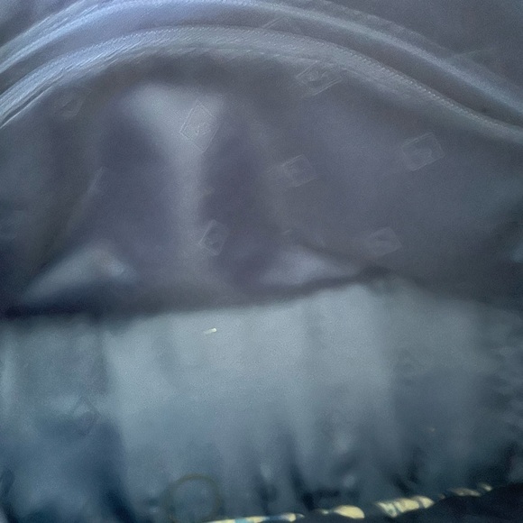 Vera Bradley Santiago Blue and Green Crossbody Bag with Quilted Floral Design - Picture 7 of 7